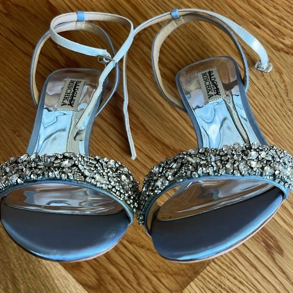 Badgley Mischka Womens Rider Blue Ankle Strap Heels Size 7 NEW READ